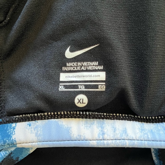 🎉Woman’s Nike open back work out top size XL🎉 - Picture 5 of 5